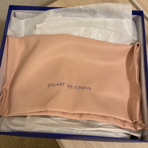 Stuart Weitzmen DAZZLE BOOTIE. - Picture 8 of 8